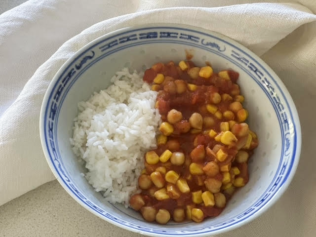 Easy Chickpea Curry - food bank recipe